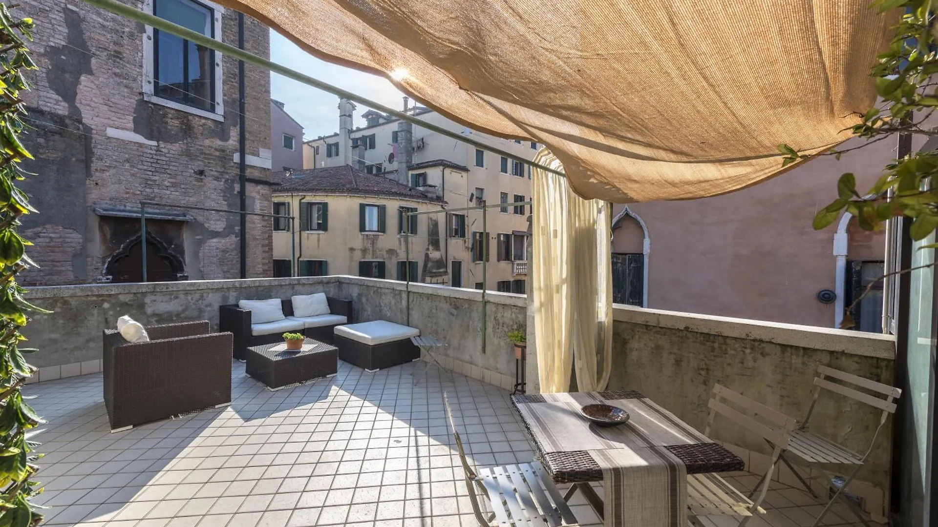 Tre Sestieri Terrace - Canal View 2024 Venedik
